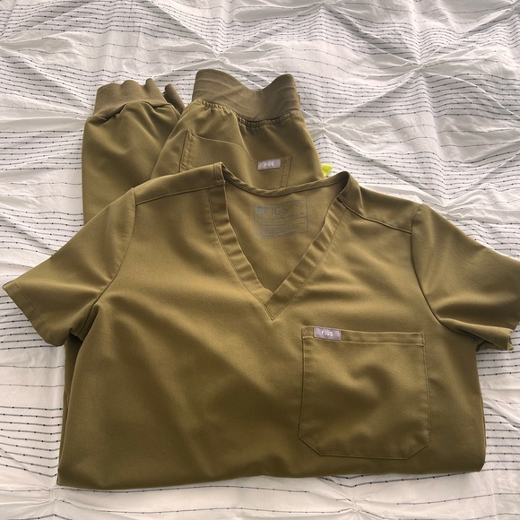 Figs Pants & Jumpsuits Figs Martini Olive Scrub Set Poshmark